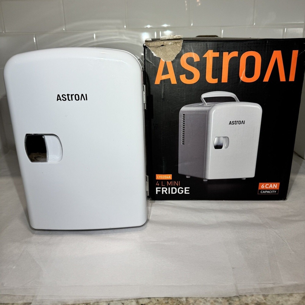 AstroAI Mini Fridge, 4 Liter/6 Can‎ Cooler W BOX - Drinks/Beauty Products - NEW